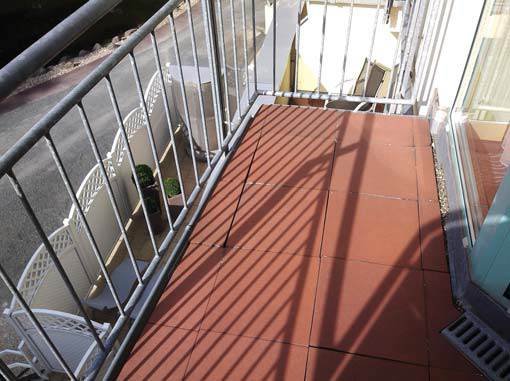 Balkony i tarasy – uszczelnienie drenażowe i podpłytkowe